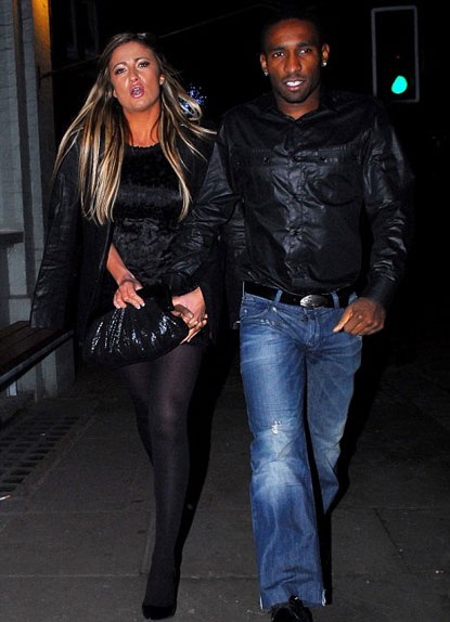 Lộ diện bạn gái mới của J. Defoe - 2