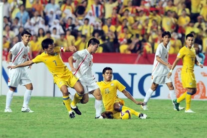 Những phút “cân não” tại sân Rajamangala - 1 Những phút “cân não” tại sân Rajamangala - 1