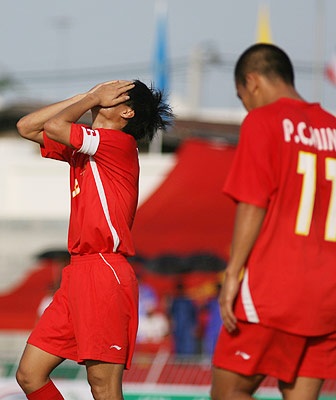 HLV Riedl sẽ bị sa thải trong hôm nay - 1 HLV Riedl sẽ bị sa thải trong hôm nay - 1