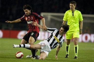 Juve sắp đón sự trở lại của Trezeguet và Tiago - 2