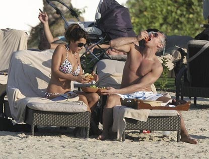 Lineker cùng người đẹp tránh Đông ở Dubai - 3