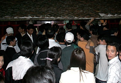 Đi “buôn” ấn vua! - 1