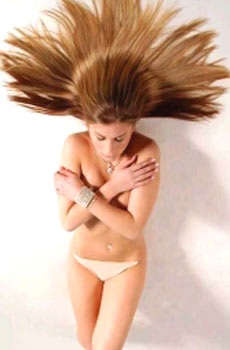 Bạn gái Walcott- Thần tượng của tuổi teen Anh - 13 Bạn gái Walcott- Thần tượng của tuổi teen Anh - 13