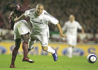 Ronaldo chính thức là người của AC Milan - 1 Ronaldo chính thức là người của AC Milan - 1