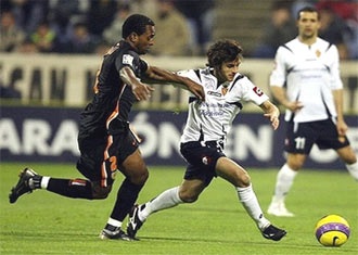 Valencia hồi sinh, Bilbao gây "sốc" tại Riazor - 1