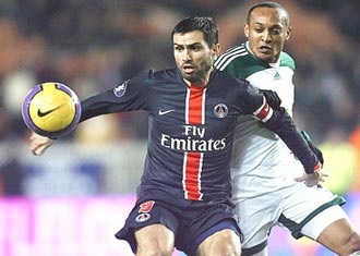 Hà Lan "được mùa", đại diện Pháp thoát hiểm - 1