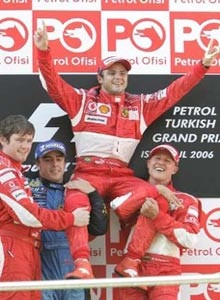 Massa qua mặt cả Alonso và Schumacher - 2