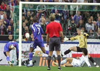 Materazzi khiến Italia mất chiến thắng, Henry giúp Pháp "rửa hận" - 3