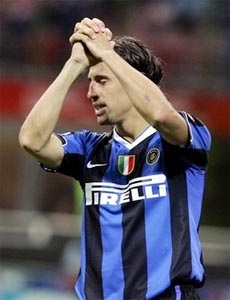 Inter suýt "trắng tay" ngay trên sân nhà - 2