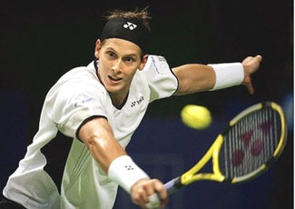 Cú sốc cho "ông vua" sân đất nện! - 1