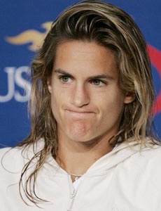 Đánh bại hạt giống số 1, Sharapova vào chung kết gặp Henin - 2