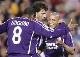 Real "lạnh lùng" hạ gục Valencia - 2