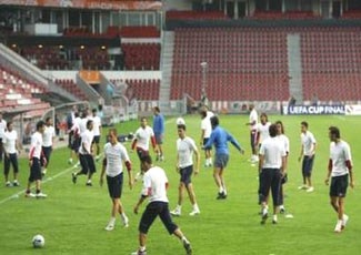 Boro - Sevilla, Chúa sẽ gọi tên ai? - 1