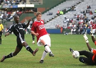 Solskjaer lập "cú đúp" giúp MU thắng đậm - 1 Solskjaer lập "cú đúp" giúp MU thắng đậm - 1
