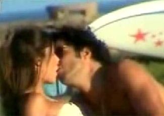 Bồ cũ Ronaldo bị tung cảnh âu yếm lên mạng - 1