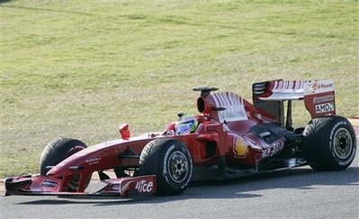 Ferrari trình làng mẫu xe F1 mới - 4