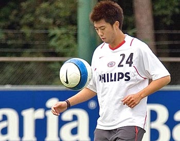 Lee Nguyễn về HA.GL hưởng lương 700 triệu/tháng - 1