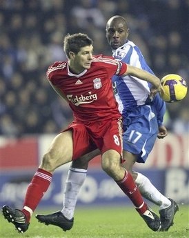 Liverpool - Chelsea: Một mất, một còn - 1