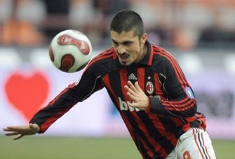 "Cạm bẫy" San Siro chờ đón MU - 3