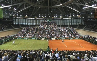 Nadal đánh bại Federer trong "Cuộc chiến các mặt sân" - 1