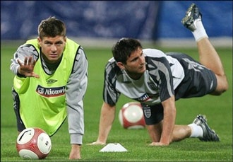 Anh, TBN vượt khó, quyết liệt "tam mã" bảng G! - 1