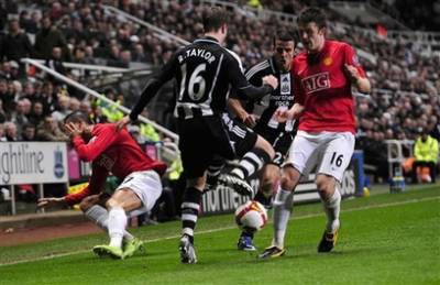 Fergie: “Ronaldo đang là mục tiêu tấn công của các trọng tài” - 1 Fergie: “Ronaldo đang là mục tiêu tấn công của các trọng tài” - 1
