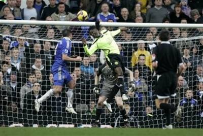 Lampard lập công đưa Chelsea lên ngôi nhì bảng - 1 Lampard lập công đưa Chelsea lên ngôi nhì bảng - 1