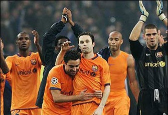 Rijkaard: “Đoàn kết là vũ khí lợi hại nhất” - 1 Rijkaard: “Đoàn kết là vũ khí lợi hại nhất” - 1