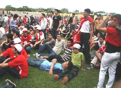 XM Hải Phòng “tố” sân Vinh làm khó CĐV đội khách  - 1