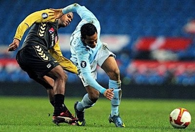 MU lo hàng thủ, Man City “mệt” hàng công - 2 MU lo hàng thủ, Man City “mệt” hàng công - 2