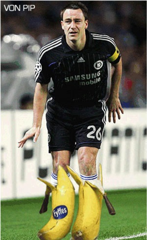 Chùm ảnh hài về cú sút penalty hỏng ăn của John Terry - 6 Chùm ảnh hài về cú sút penalty hỏng ăn của John Terry - 6