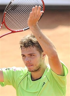 “Chấn thương” giúp Djokovic và Wawrinka vào chung kết - 2 “Chấn thương” giúp Djokovic và Wawrinka vào chung kết - 2