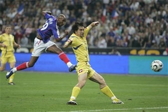 Pháp độc chiếm ngôi đầu, Italia "biết ơn" Inzaghi - 2