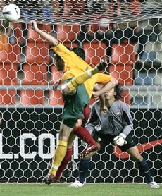 Quang Thanh lọt vào đội hình tiêu biểu vòng bảng Asian Cup 2007 - 1 Quang Thanh lọt vào đội hình tiêu biểu vòng bảng Asian Cup 2007 - 1