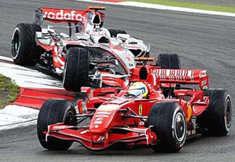 Trời “hại” Massa, trao chức VĐ cho Alonso - 2