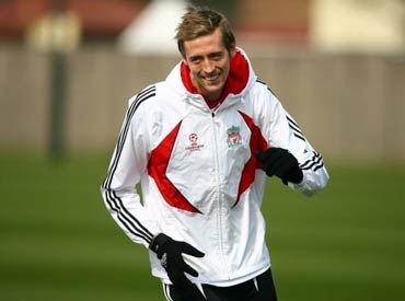 Dossena đến Anfield, “sếu vườn” Crouch tới Portsmouth? - 1 Dossena đến Anfield, “sếu vườn” Crouch tới Portsmouth? - 1