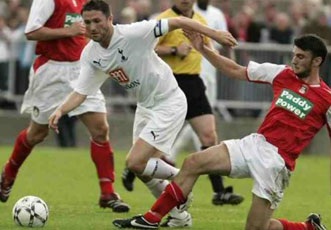 Robbie Keane gia nhập Liverpool, chủ tịch Tottenham giận dữ - 1 Robbie Keane gia nhập Liverpool, chủ tịch Tottenham giận dữ - 1