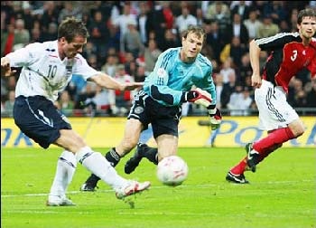 "Sư tử Anh" bại trận vì sai lầm của Robinson - 3