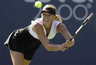 Federer "tốc hành", Sharapova "mệt nhọc" đi tiếp - 3