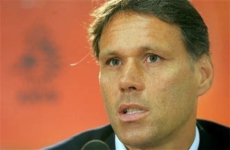 Ruud van Nistelrooy không còn bị "bỏ rơi" - 1 Ruud van Nistelrooy không còn bị "bỏ rơi" - 1