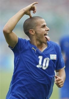 Brazil khởi đầu “chật vật”, Italia gây ấn tượng mạnh - 2 Brazil khởi đầu “chật vật”, Italia gây ấn tượng mạnh - 2