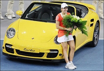 Sharapova trở lại nhạt nhòa - 2