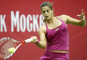 Sharapova trở lại nhạt nhòa - 1 Sharapova trở lại nhạt nhòa - 1