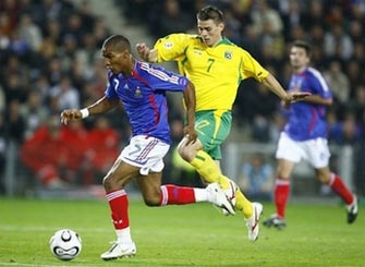 Henry đưa Pháp lên ngôi đầu bảng bằng cú đúp lịch sử - 1