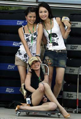 Vẻ đẹp của những thiếu nữ Trung Hoa trên đường đua F1 - 2