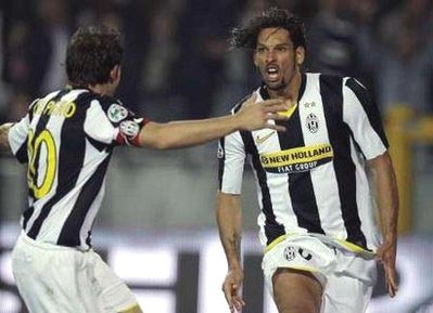 "Kền kền trắng" báo thù? - 2