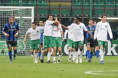 Thua bẽ mặt trước Panathinaikos, Inter vẫn “vượt vũ môn” - 2 Thua bẽ mặt trước Panathinaikos, Inter vẫn “vượt vũ môn” - 2