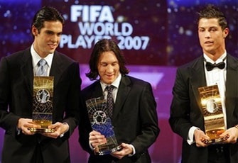 Kaka "thâu tóm" nốt giải thưởng Cầu thủ xuất sắc nhất năm của FIFA - 1 Kaka "thâu tóm" nốt giải thưởng Cầu thủ xuất sắc nhất năm của FIFA - 1