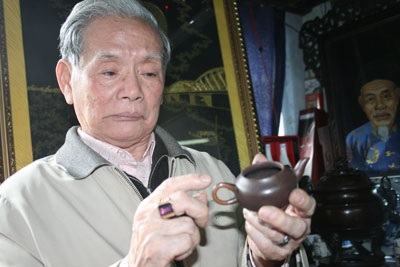Nghệ nhân già và những bảo vật xưa nay hiếm - 3 Nghệ nhân già và những bảo vật xưa nay hiếm - 3