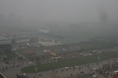 Hà Nội chấm dứt những ngày sương mù, ẩm ướt - 1